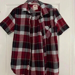 Levi’s Button Down Short Sleeved Shirt